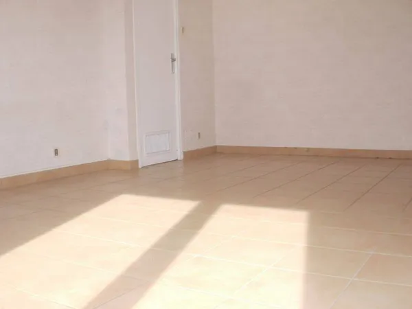 Local d'activité 23 m² 