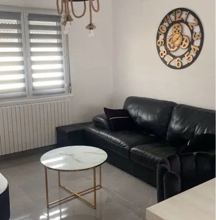 Maison 4 chambres avec petit jardin 