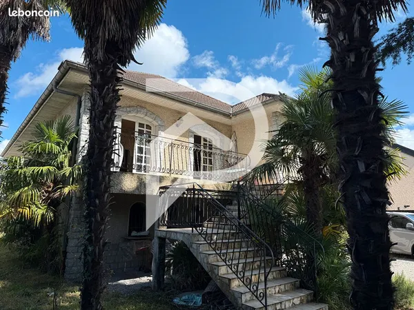Maison 7 pièces 274 m² 