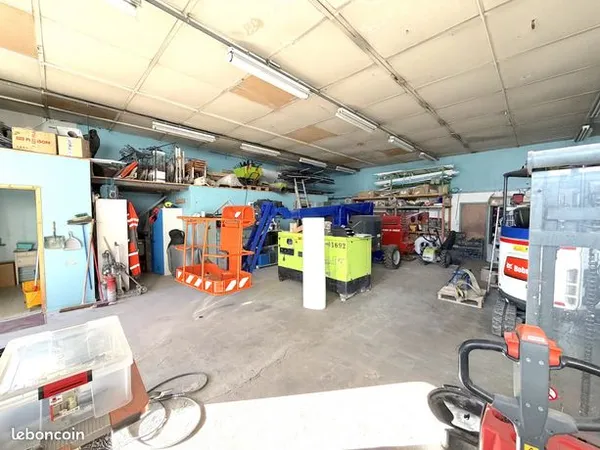Local commercial 300 m² 