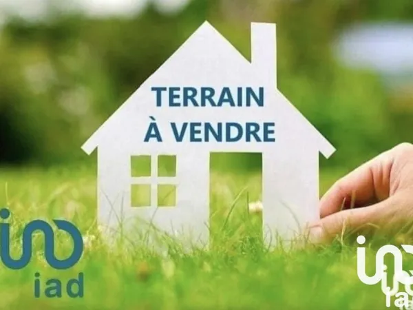 Terrain 746 m²