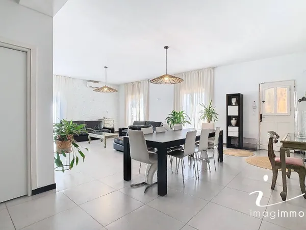 Maison 8 pièces 212 m² 