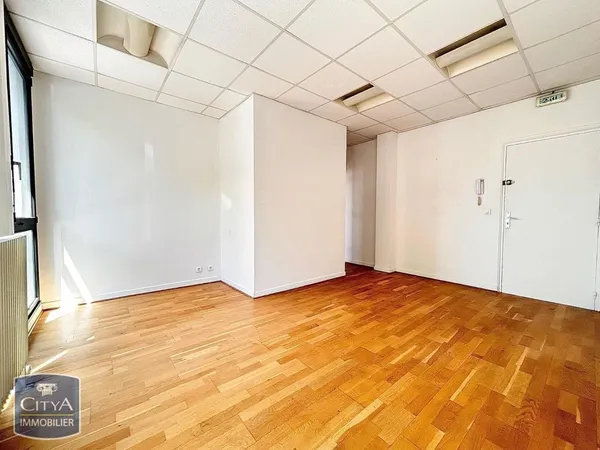 Location / Local commercial - 47 m² 