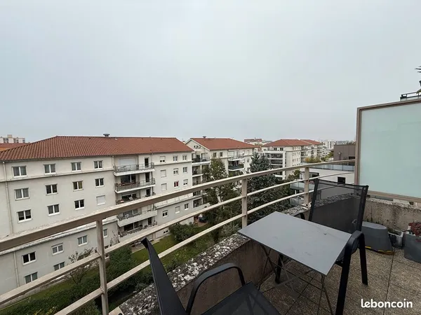 Studio 1 pièce 24 m² 