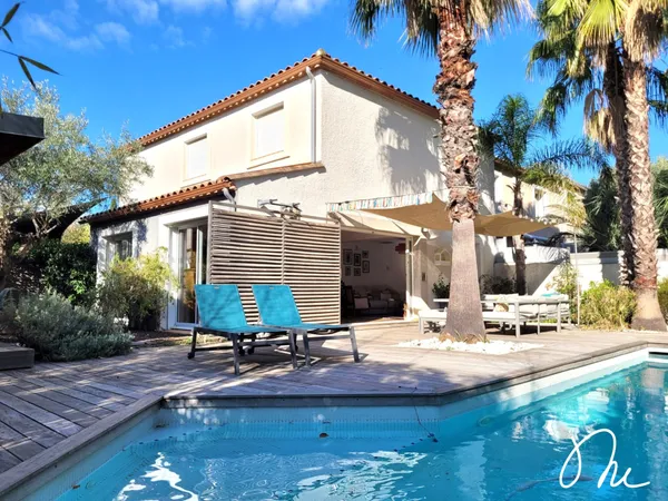 Magnifique maison T6 avec forage et piscine sans vis-à-vis 