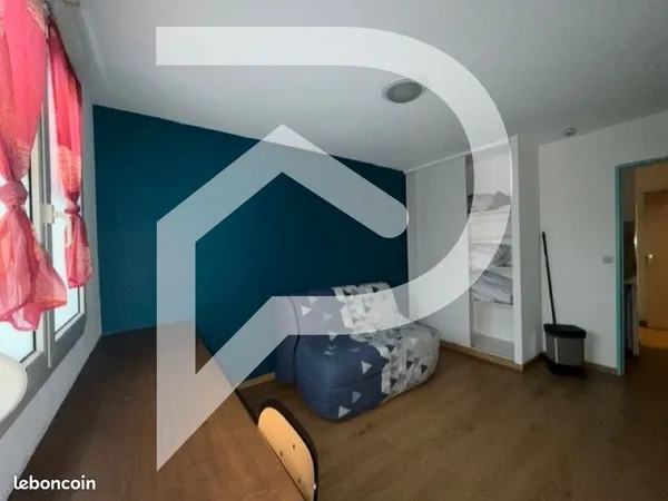 Studio 1 pièce 20 m² 