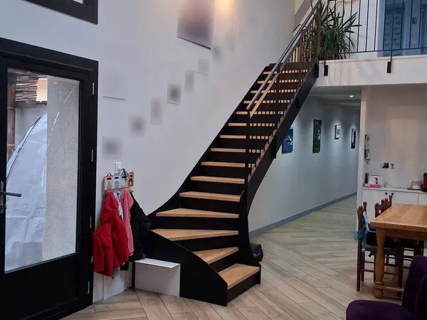 Maison 8 pièces 240 m² 