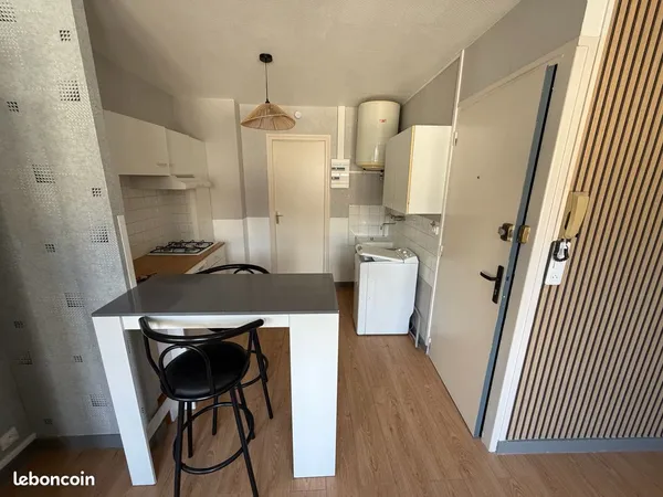 Studio 1 pièce 23 m² 