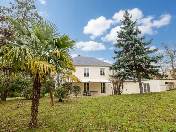 Maison 8 pièces 181 m² 