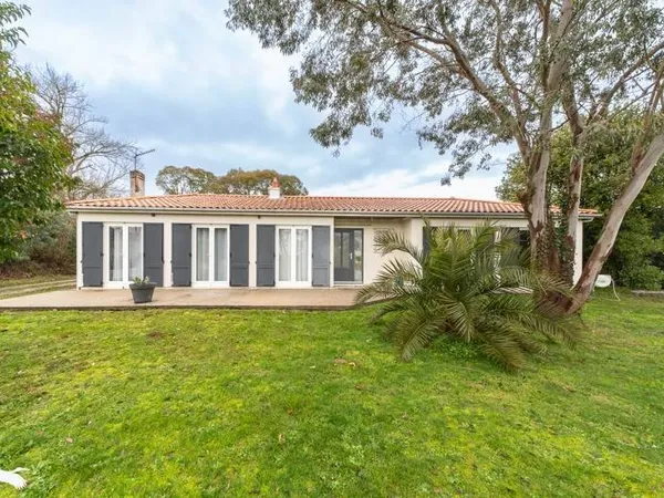 Maison de plain-pied 5 pièces 127 m² 