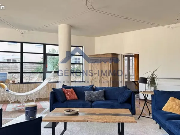 Loft 4 pièces 200 m² 