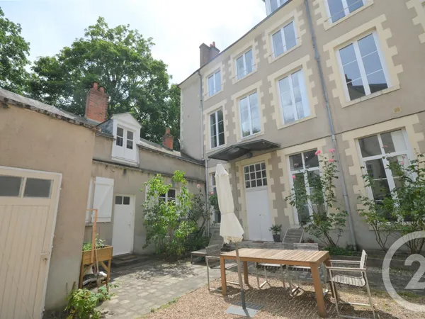 Maison 8 pièces 202 m² 