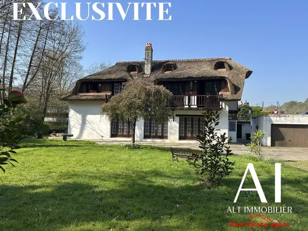 Propriété 7 pièces 213 m² 
