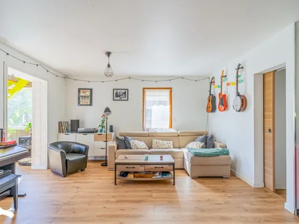 Contemporaine de 7 pièces principales 
