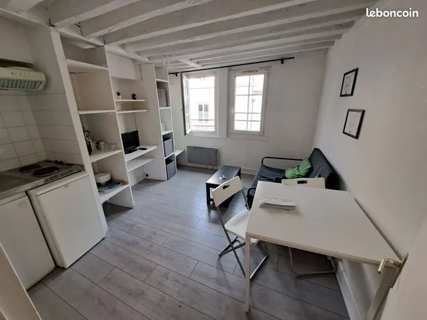 2 pièces meublé 27m2 hyper centre 