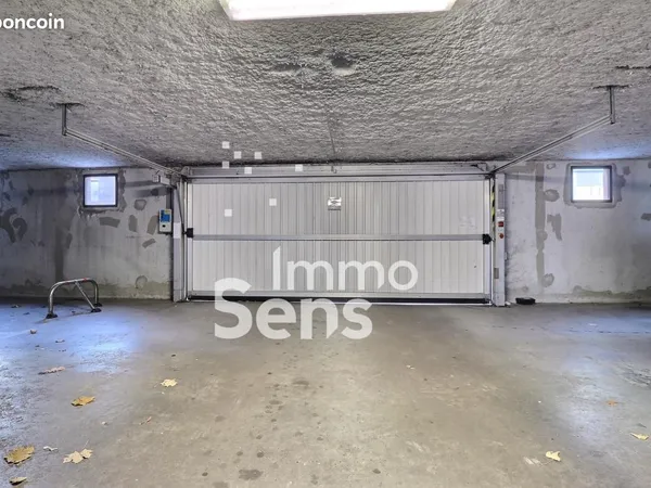 Parking 15 m² Lille 