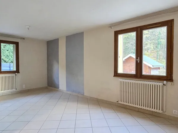APPARTEMENT T2 DE 53M2 + PARKING + CAVE A LA RAVOIRE 