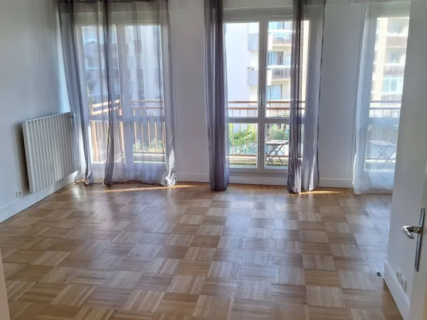 Loue F2 / 51m² au Kremlin-Bicêtre (94) 