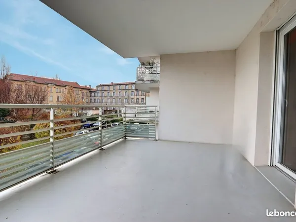 Appartement 3 pièces 82 m² 
