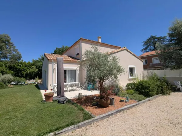 Villa 7 pièces 200 m² 
