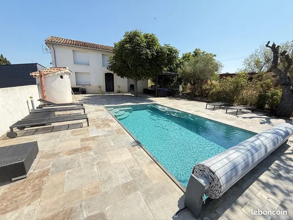 Maison 7 pièces 205 m² 