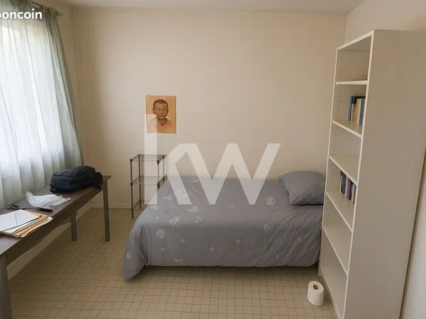 Chambre de service 1 pièce 10 m² 