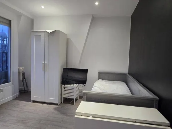 Appartement 1 pièce 14 m² 