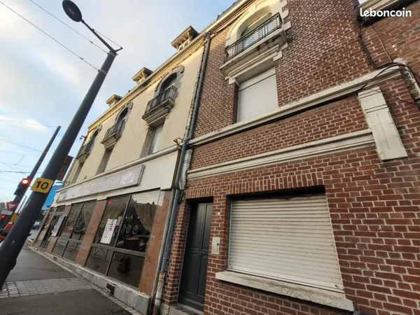 Studio 1 pièce 25 m² 