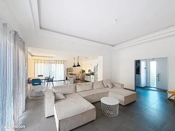 Maison 5 pièces 136 m² 
