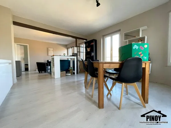 Maison aménagée en 2 appartements à Voulx 