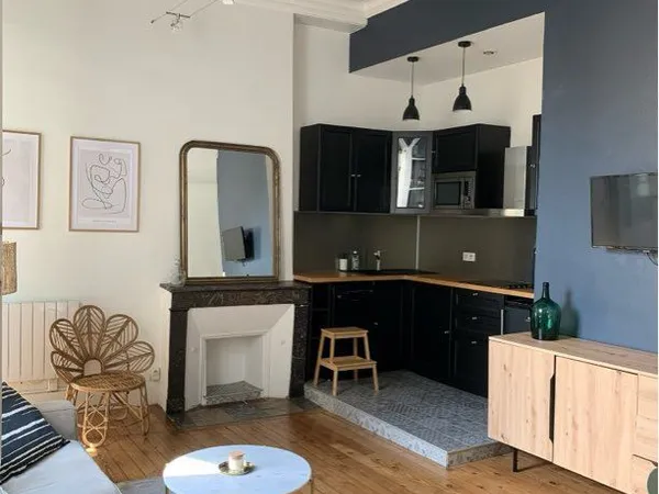 Location charmant appartement T2 rue notre dame - chartrons Bordeaux 