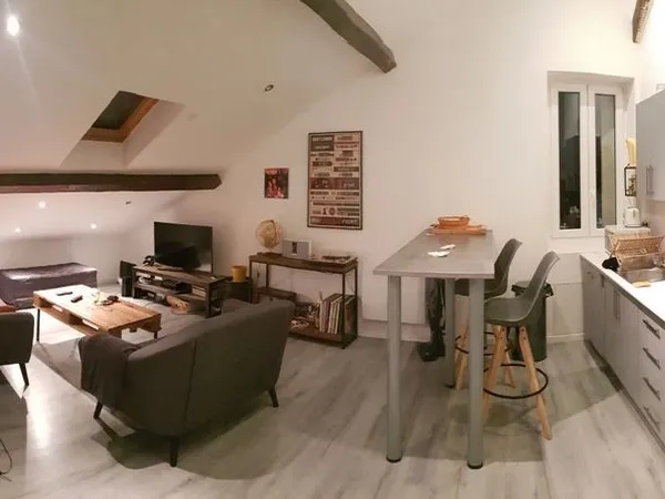 Bel appartement Place des Vosges 51m2 au sol 