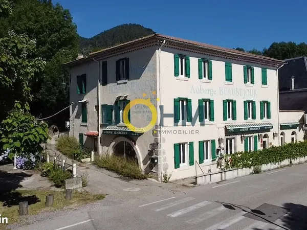 Gîte 29 pièces 497 m² 