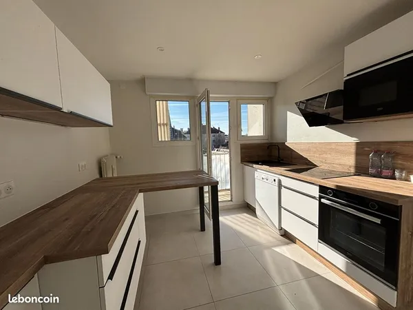 Appartement 4 pièces 77 m² 