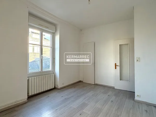 Nantes rond-point de Rennes 3 pièces 54.22 m2 - jardin partagé - cave - greniers 