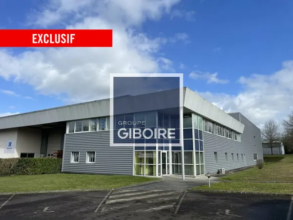 Local industriel 2780 m² 