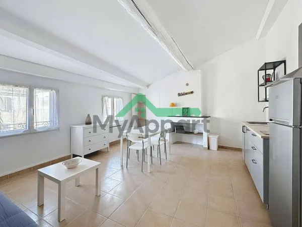 Studio 1 pièce 29 m² 