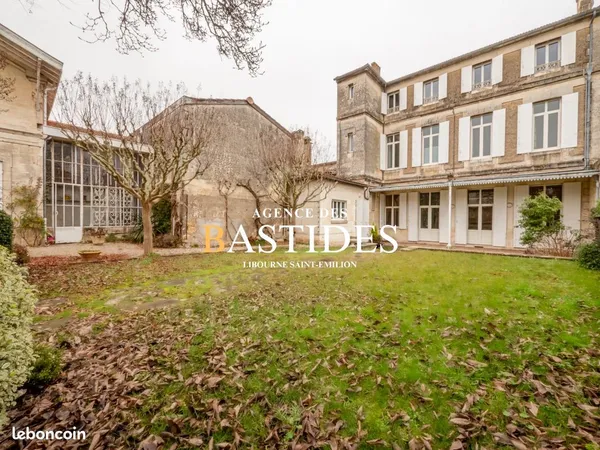 Maison 13 pièces 403 m² 