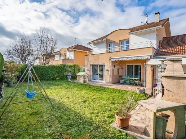 Maison 5 pièces de 166m2 