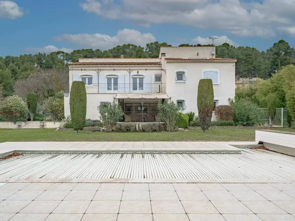 Maison de ville 12 pièces 335 m² 