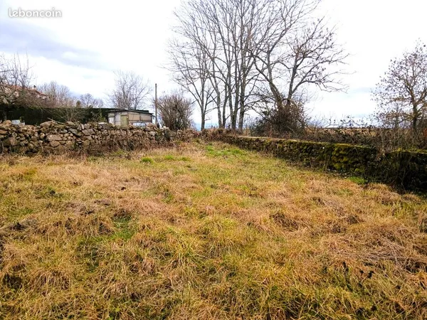Terrain 175 m² SAINT MAURICE EN GOURGOIS 