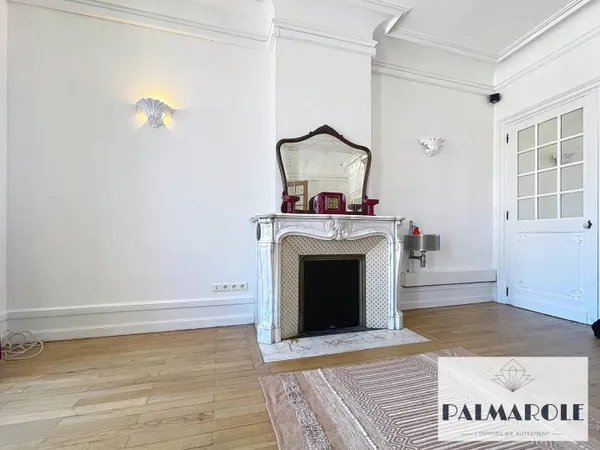 Appartement 4 pièces 160 m² 