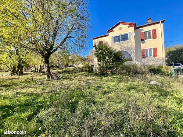Maison 7 pièces 198 m² 