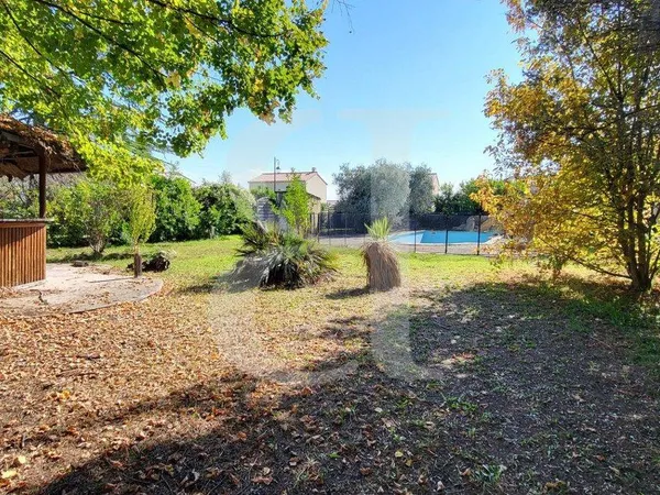 Terrain 621 m² 