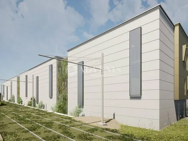 Local d'activité 2324 m² 