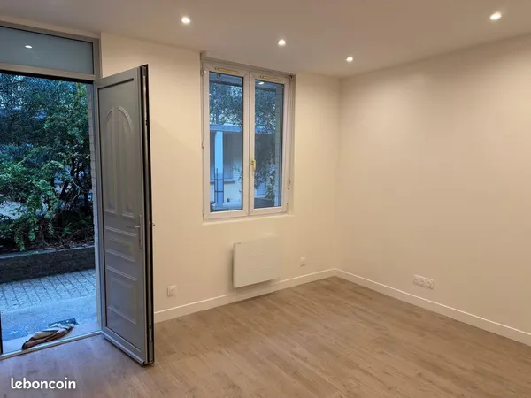 2p - 31,62 m² - refait à neuf 