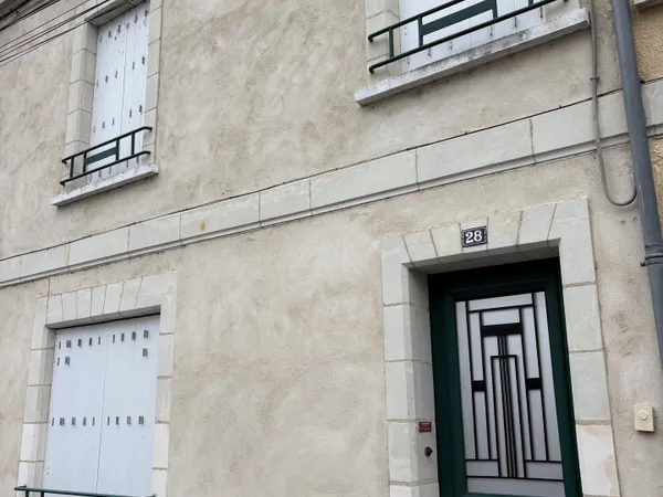 MAISON DE VILLE PROCHE BOULEVARD BLOSSAC ET GARE DE 86 M2 3 