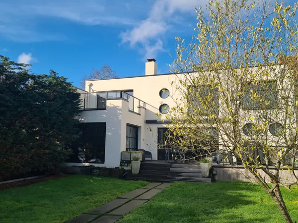 Maison 6 pièces 210 m² 