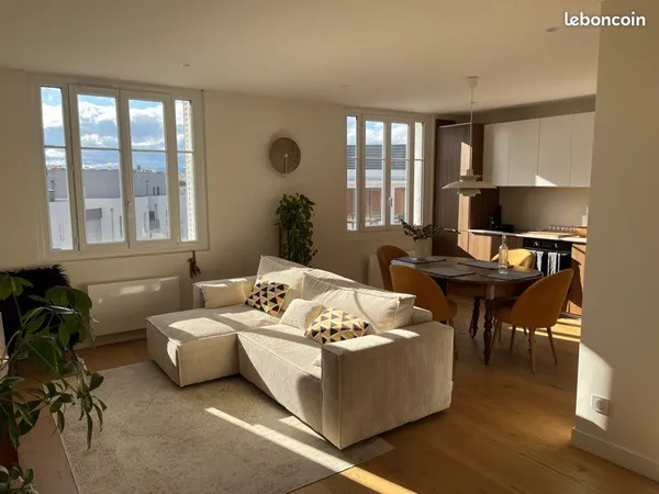 Appartement T3 traversant en dernier étage entièrement rénové - Quartier Saint-Louis 