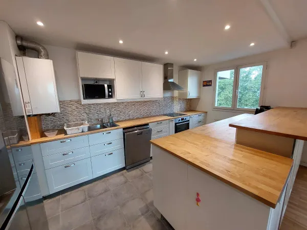 Loue chambre dans appartement 